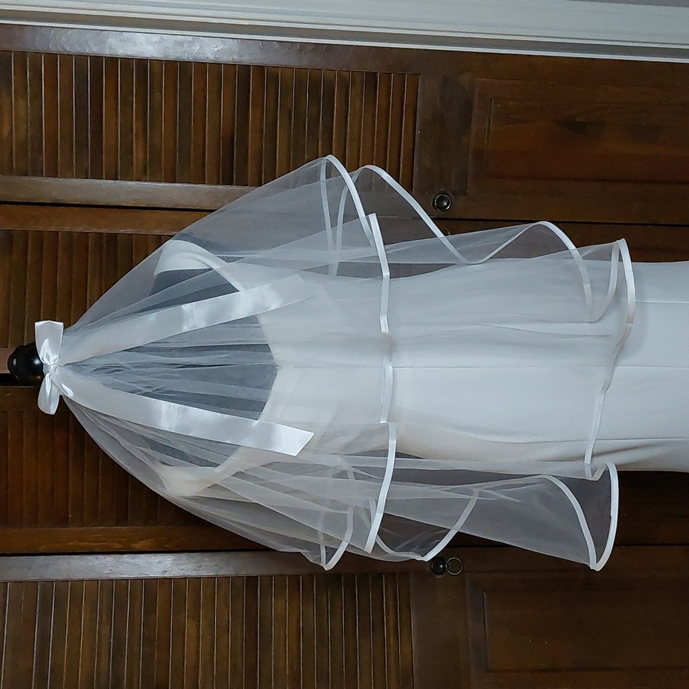White Ribbon Trim Two Tier Fingertip Length Tulle Wedding Veil w/ Bow and Comb